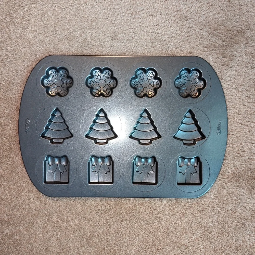 Wilton Non-Stick Holiday Cookie Sheet Tray